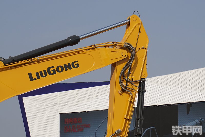 柳工clg926f挖掘机