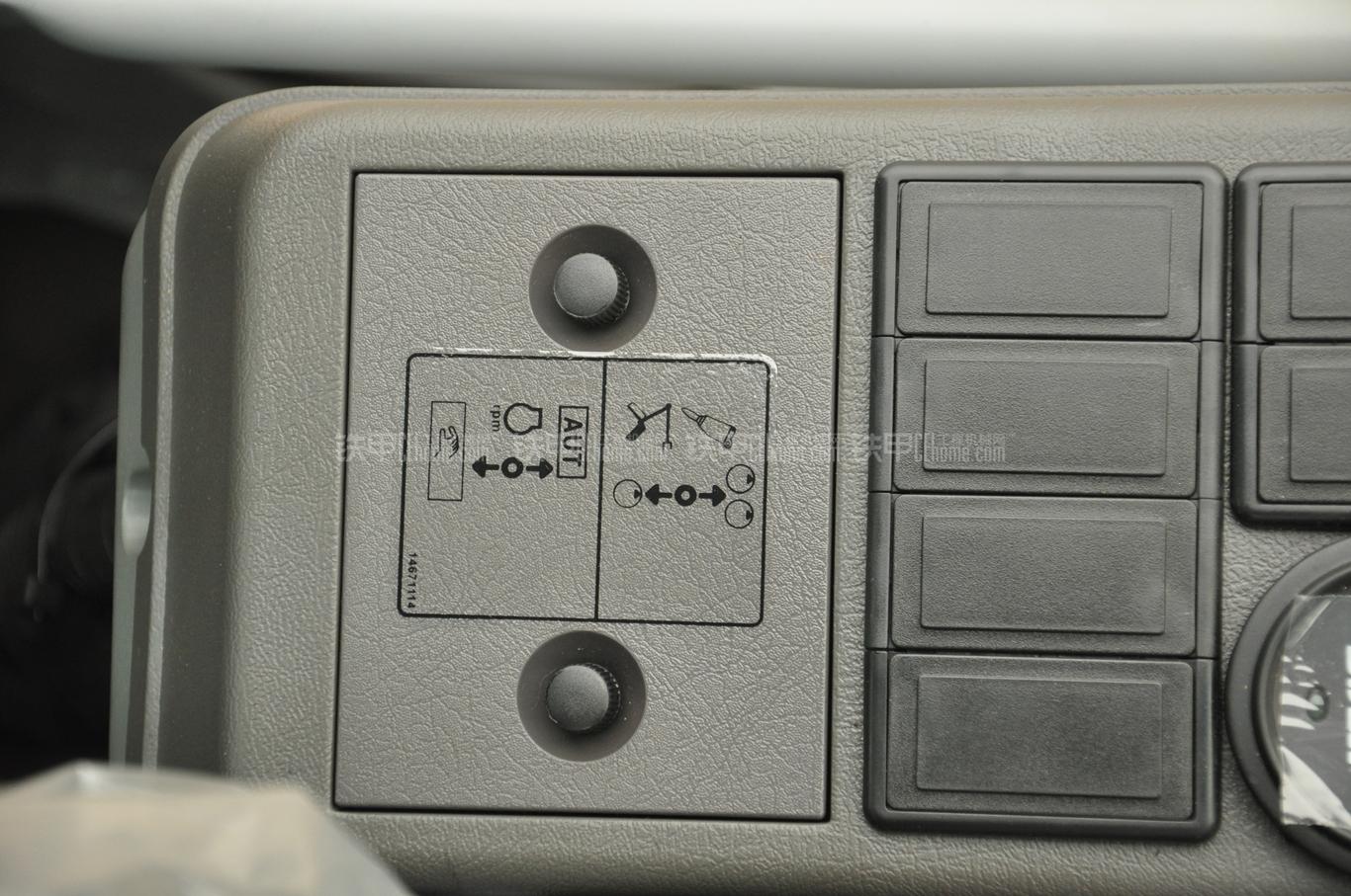 山东临工lg6210挖掘机