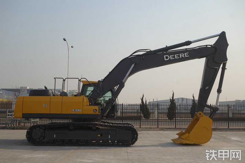 约翰迪尔E330LC挖掘机整机外观