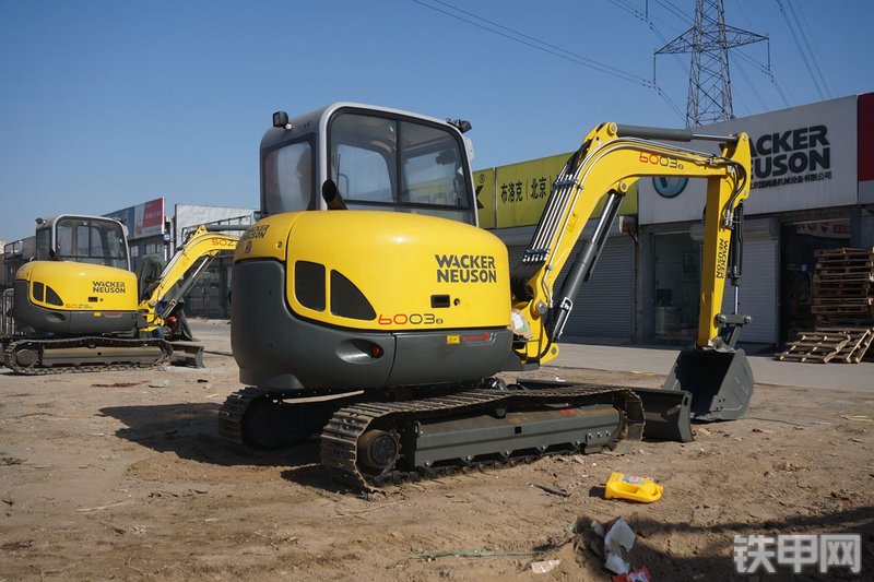 威克诺森6003挖掘机整机外观