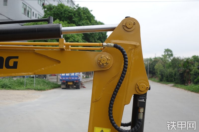 驭工YG22-9X挖掘机局部