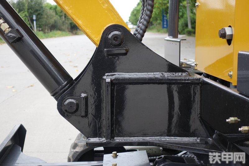 驭工YG30-9X挖掘机局部