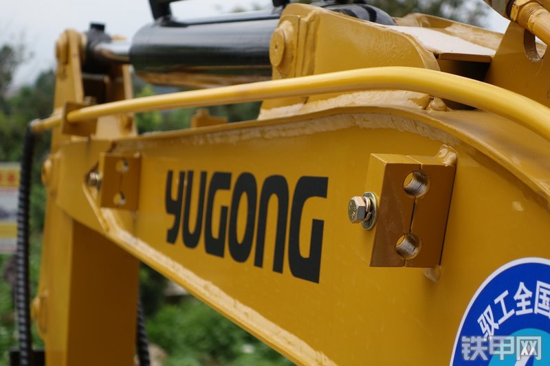 驭工YG30-9X挖掘机局部