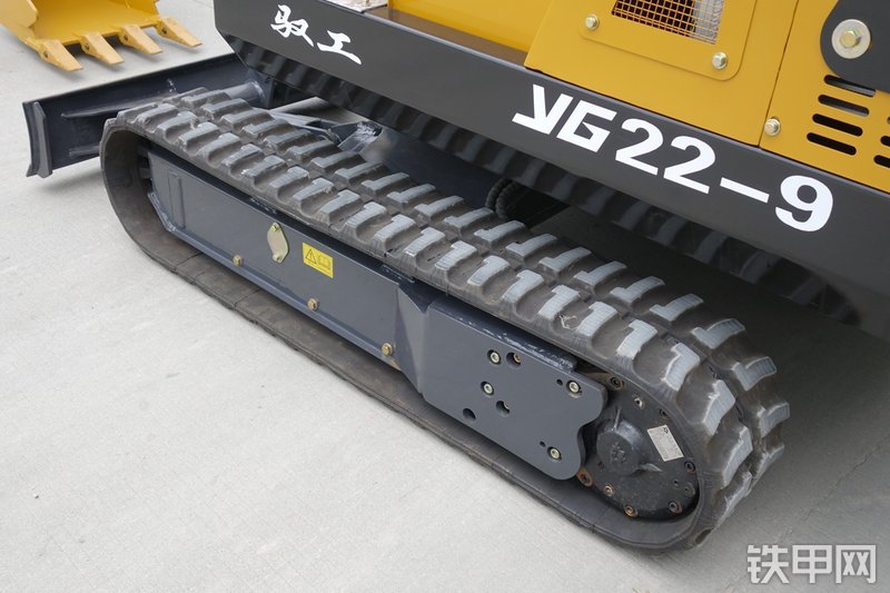 驭工YG22-9X挖掘机局部