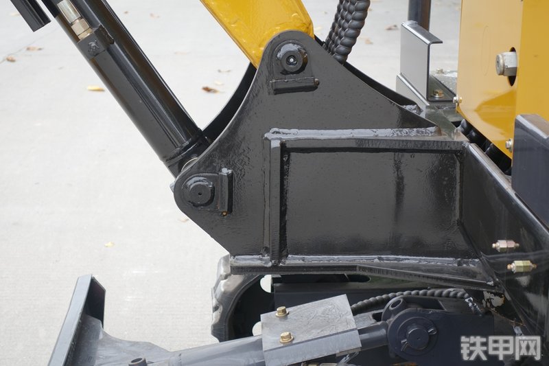 驭工YG22-9X挖掘机局部