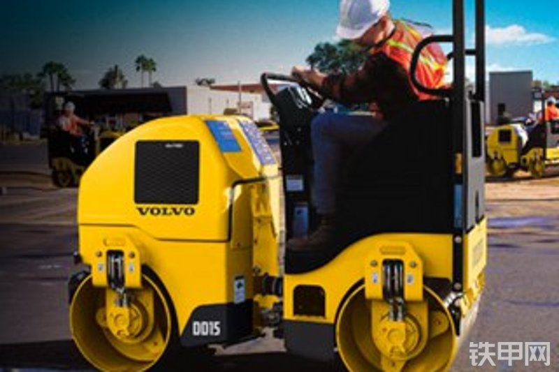 沃尔沃dd15双钢轮压路机