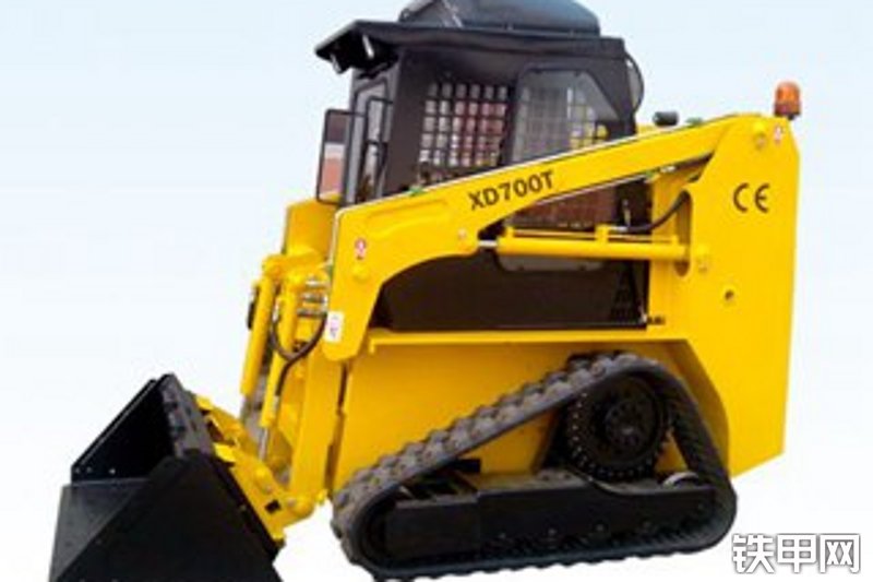 泰安现代重工xd700t-ld履带滑移装载机