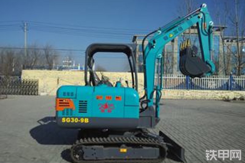 华夏山工SG25-9挖掘机整机外观