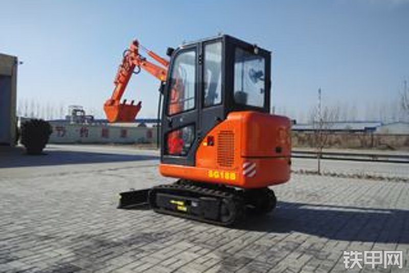 华夏山工SG18-9挖掘机整机外观