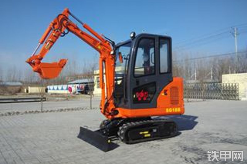 华夏山工SG18-9挖掘机整机外观