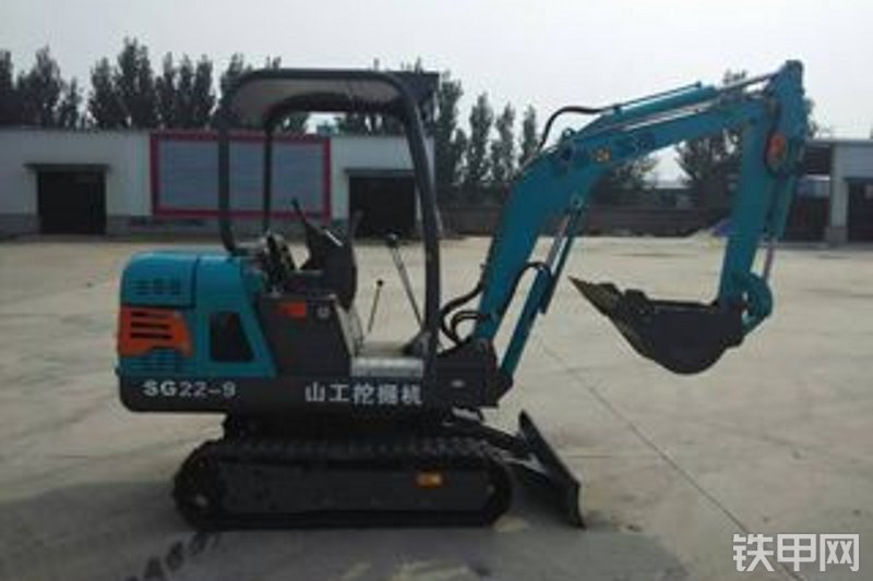 华夏山工SG22-9B挖掘机整机外观