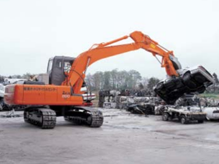 原裝日立 ZAXIS120帶叉臂的起重磁鐵式 挖掘機(jī)圖片