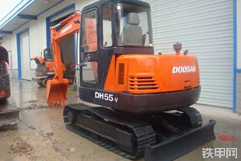 迪万伦dh55-v履带式挖掘机