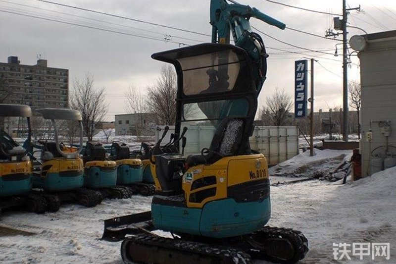 久保田RX-153S挖掘机整机外观