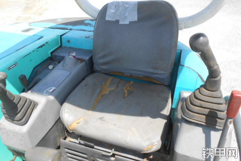 久保田U-45挖掘机局部