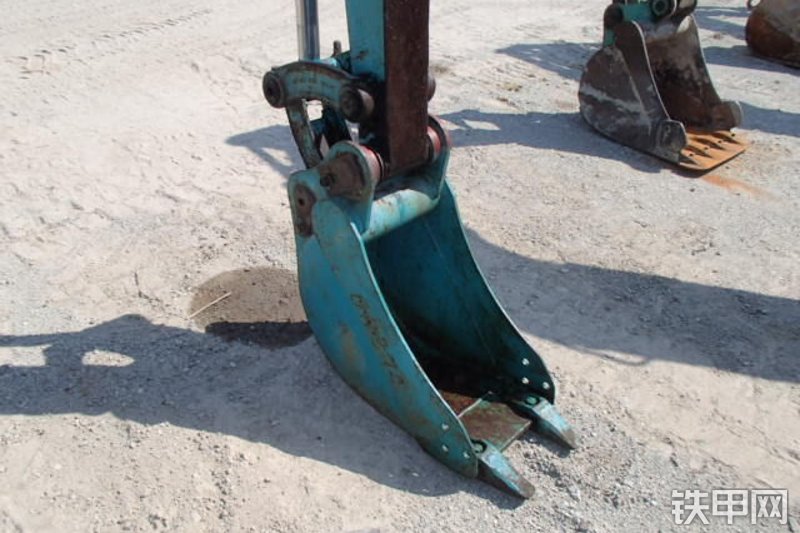 久保田RX-302挖掘机局部