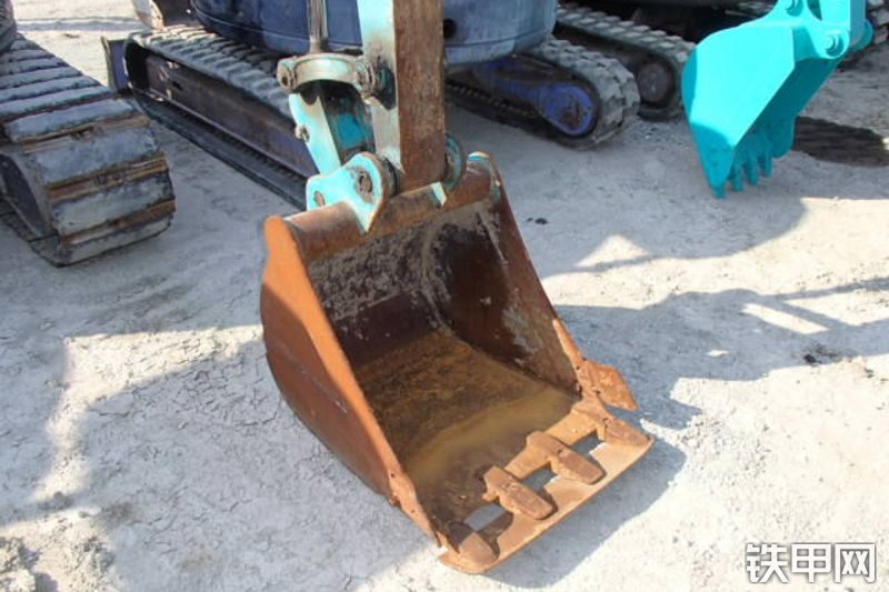 久保田RX-503挖掘机局部