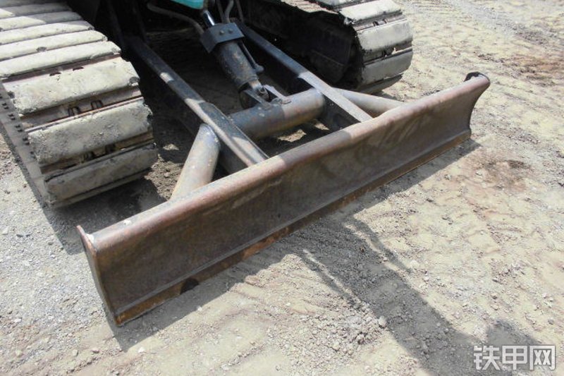 久保田U-40-3S挖掘机局部