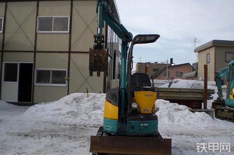 久保田RX-153S挖掘机整机外观