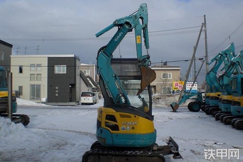 久保田RX-153S挖掘机整机外观