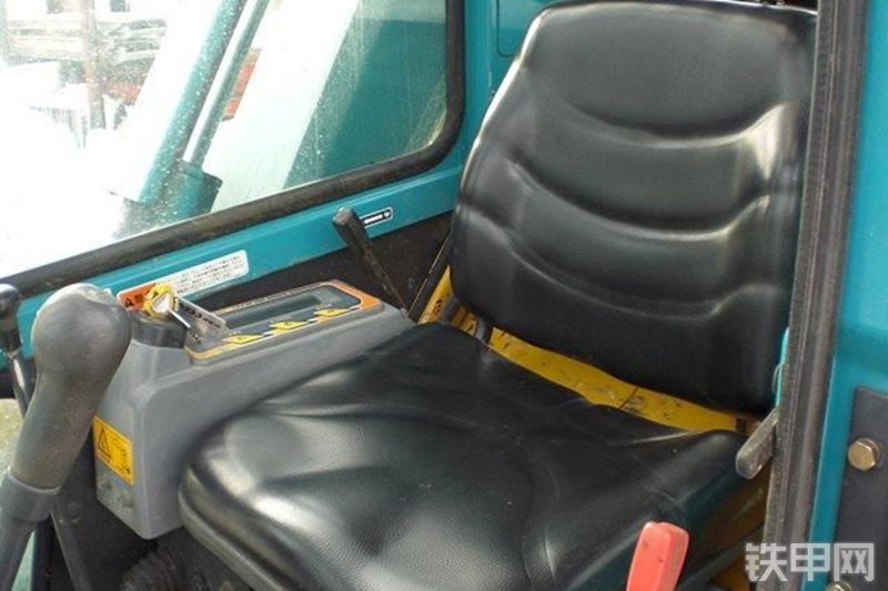 久保田RX-303SG挖掘机局部