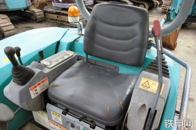 久保田U-40-3挖掘机局部