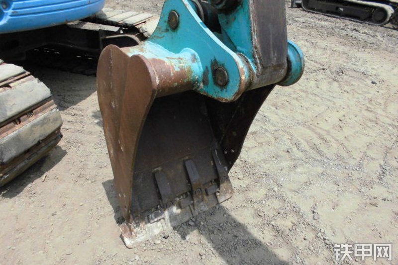 久保田U-40-3S挖掘机局部