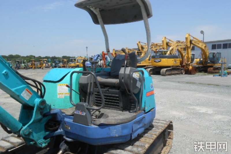 久保田U-45挖掘机局部