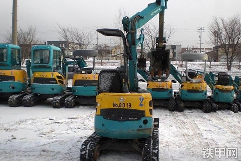 久保田RX-153S挖掘机整机外观