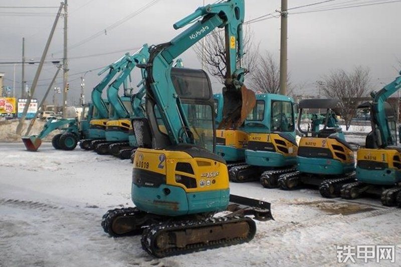 久保田RX-153S挖掘机整机外观