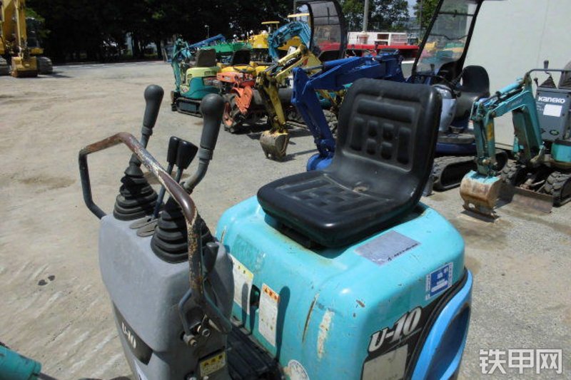 久保田U-10-3挖掘机局部