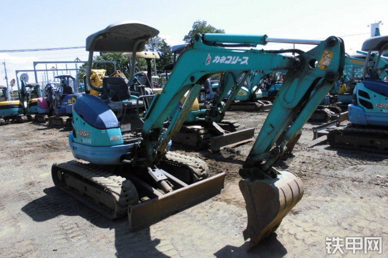 久保田U-25-3S挖掘机整机外观