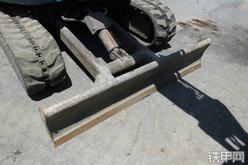 久保田RX-303挖掘机局部