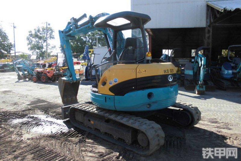 久保田RX-505挖掘机整机外观