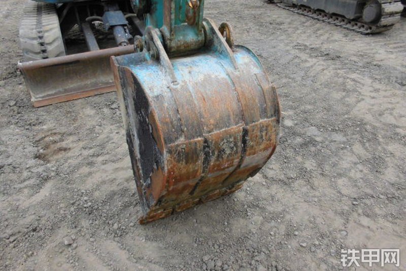 久保田RX-303S挖掘机局部