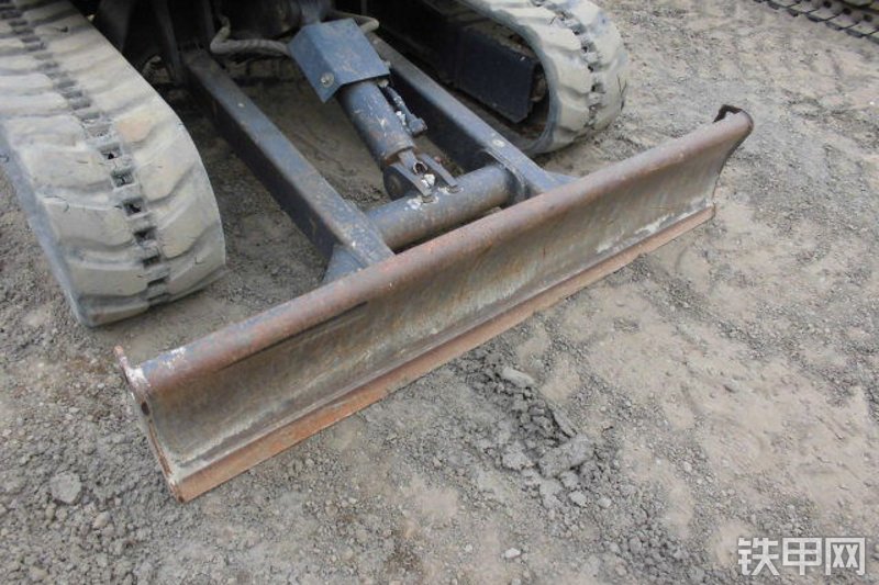 久保田RX-303S挖掘机局部