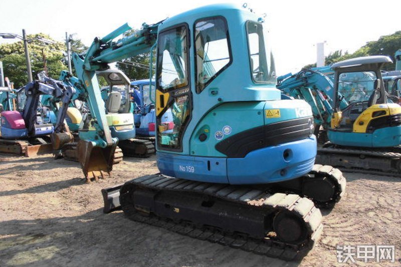 久保田RX-503S挖掘机整机外观