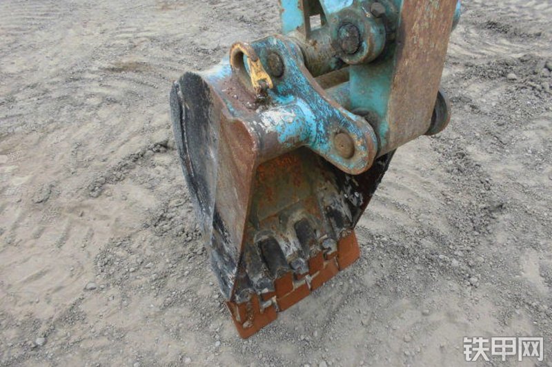 久保田RX-303S挖掘机局部