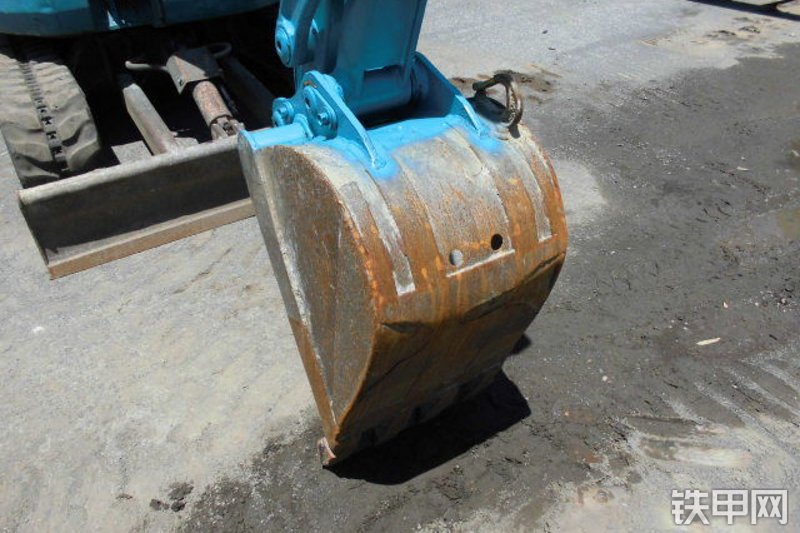 久保田RX-303挖掘机局部