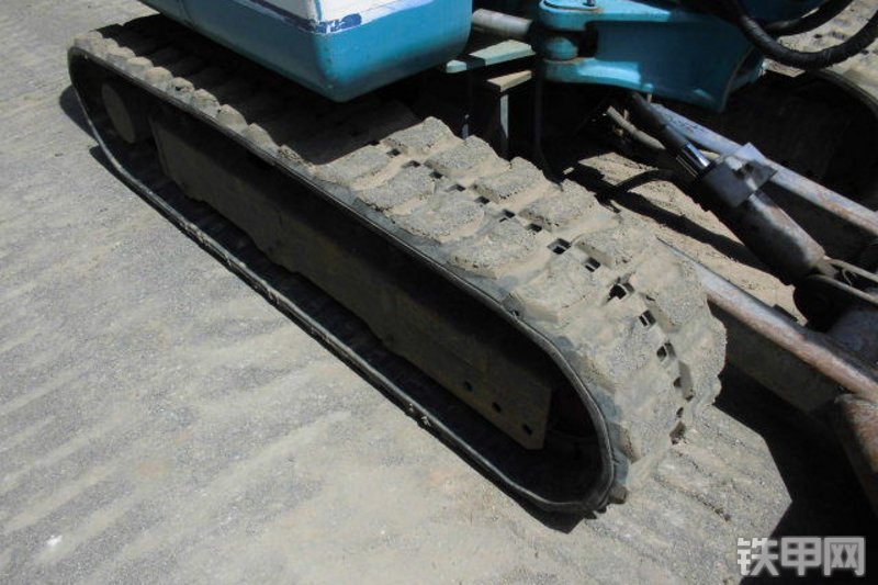 久保田K-030挖掘机局部