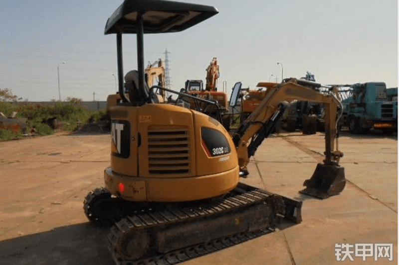 卡特彼勒302CCR挖掘机整机外观