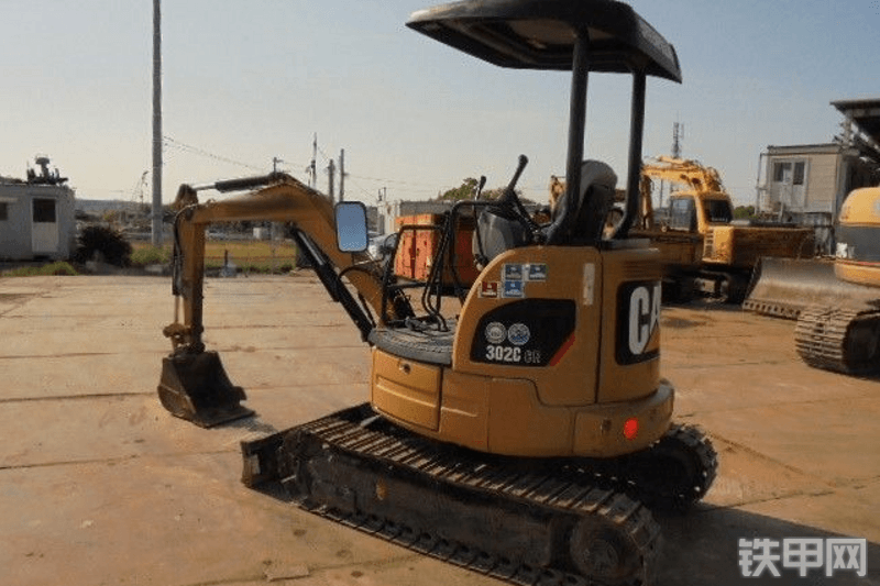 卡特彼勒302CCR挖掘机整机外观