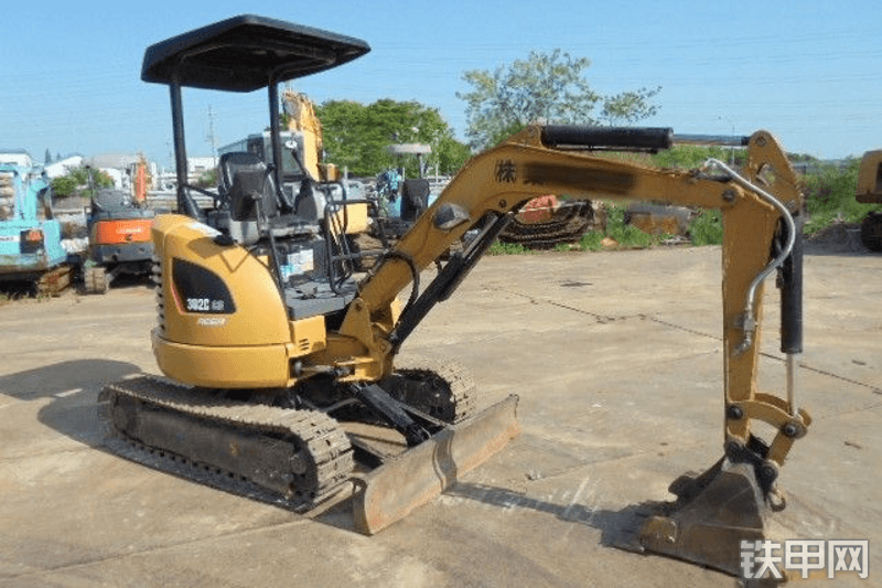 卡特彼勒302CCR挖掘机整机外观