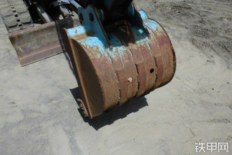 久保田K-030挖掘机局部