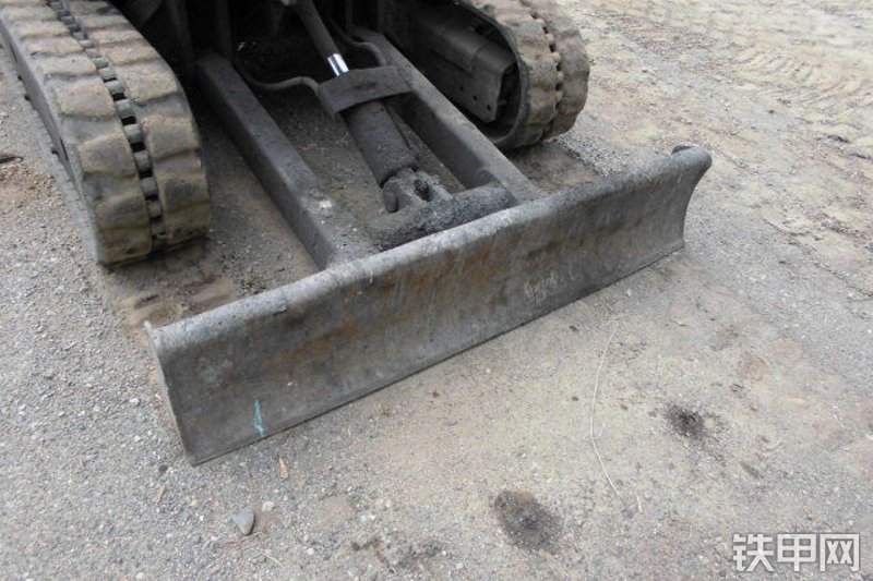 久保田K-022挖掘机局部