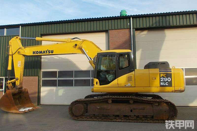 小松PC290NLC-7挖掘机整机外观