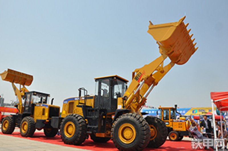 雷乔曼机械656g轮式装载机