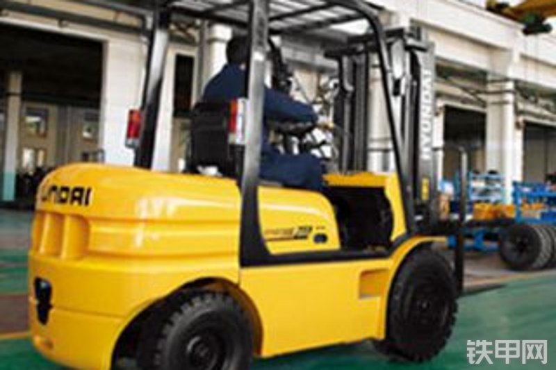 现代cpc25e-05s内燃式叉车