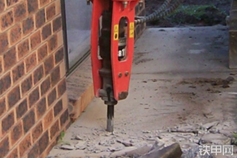 山特维克br333立式破碎锤