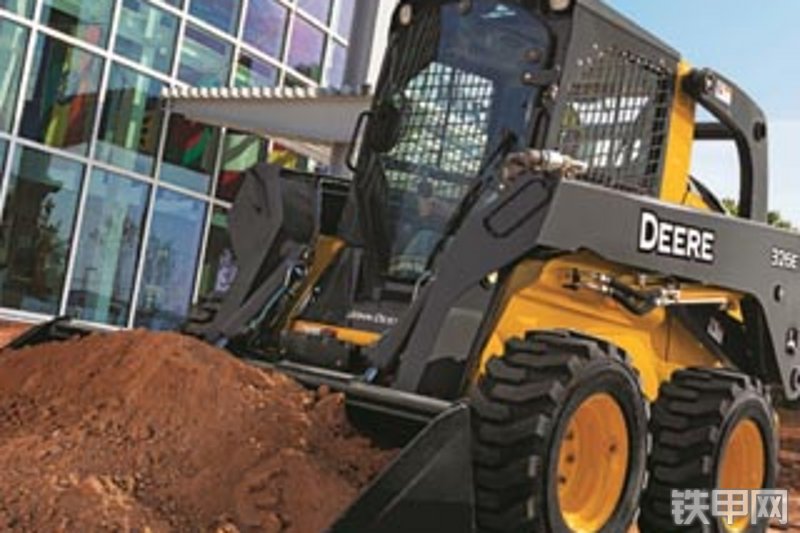 约翰迪尔326e轮式滑移装载机